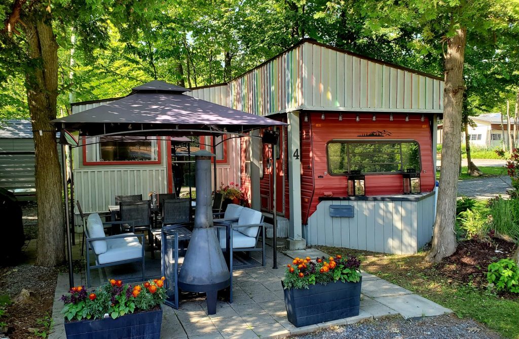 À Vendre Camping plein bois